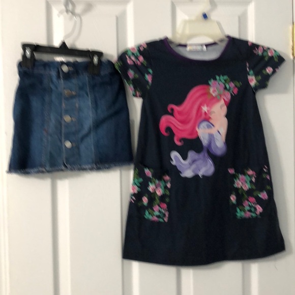 Size 5 jean skirt size 4 dress but it will fit a size 5 it runs big - Picture 1 of 5
